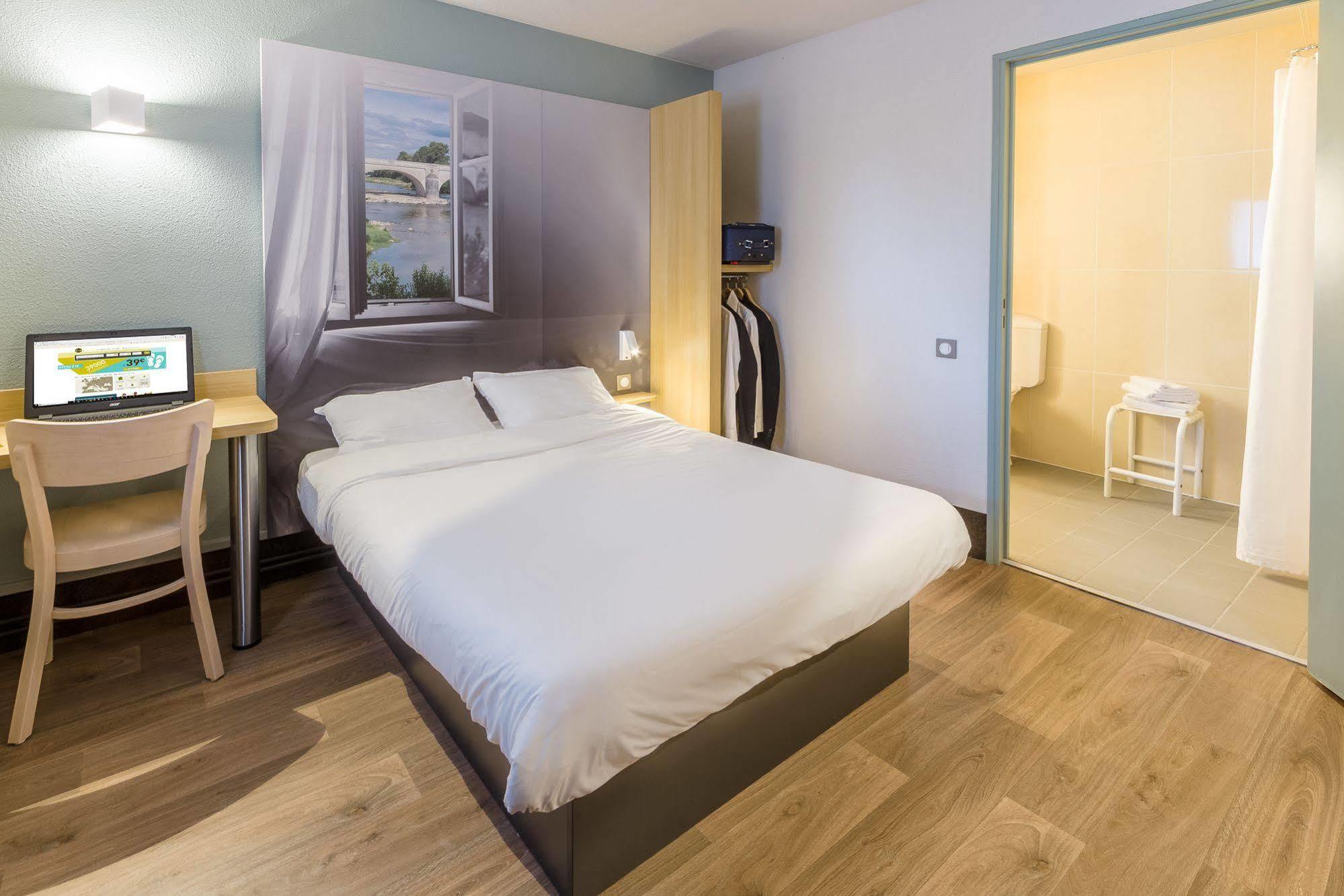 B&B Hotel Angers 2 Universite Бокузе Экстерьер фото